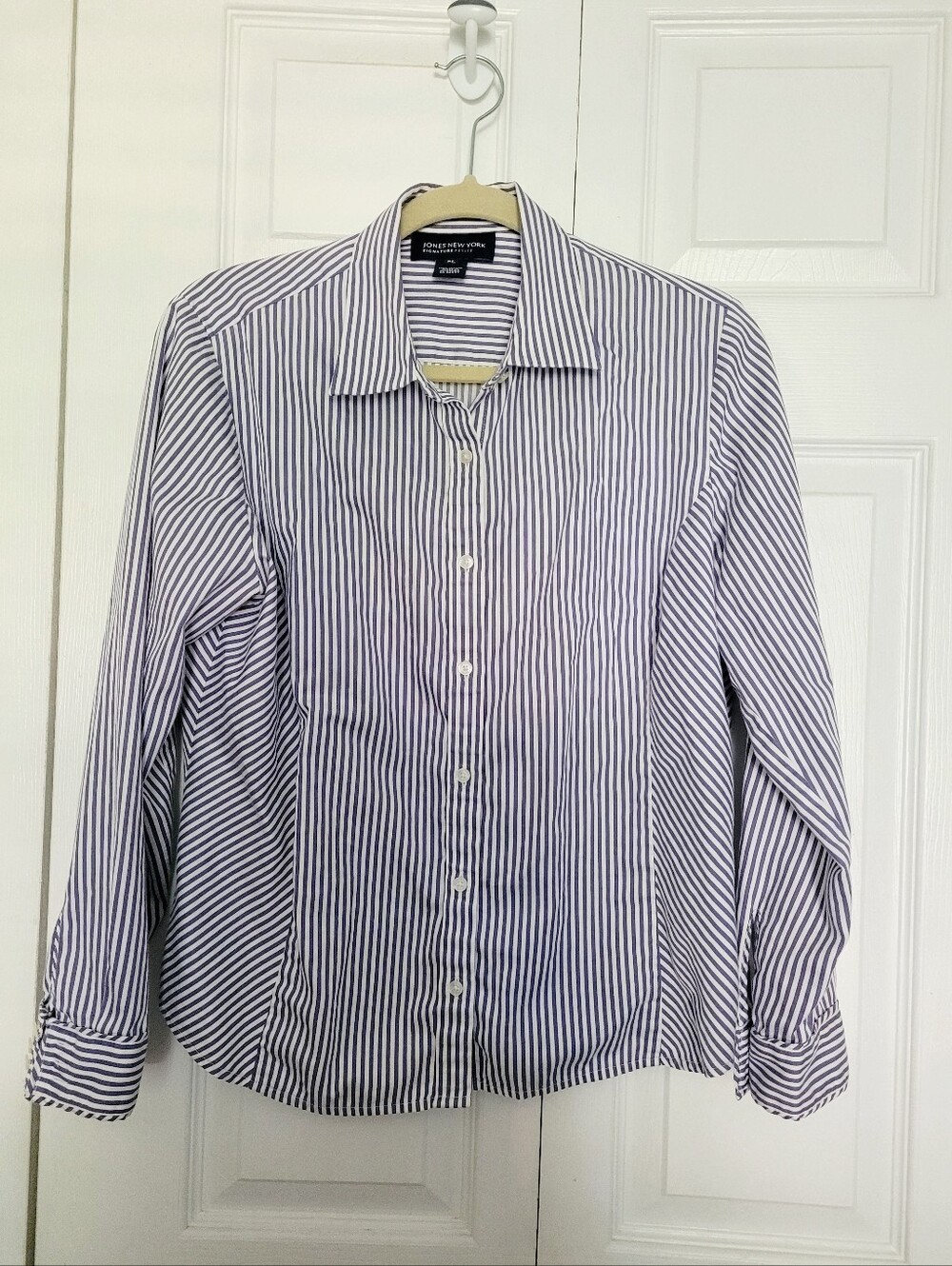 Jones New York PETITE Women’s Classic Blue Stripe Button Up Dress Shirt PL